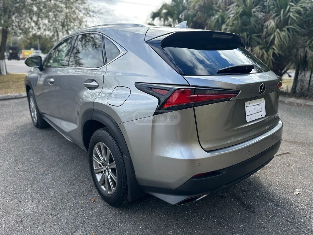 Lexus NX 300 - фото 6