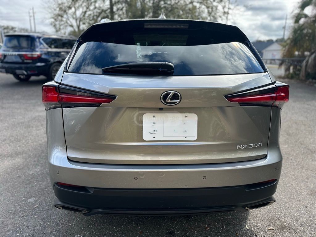 Lexus NX 300 - фото 7