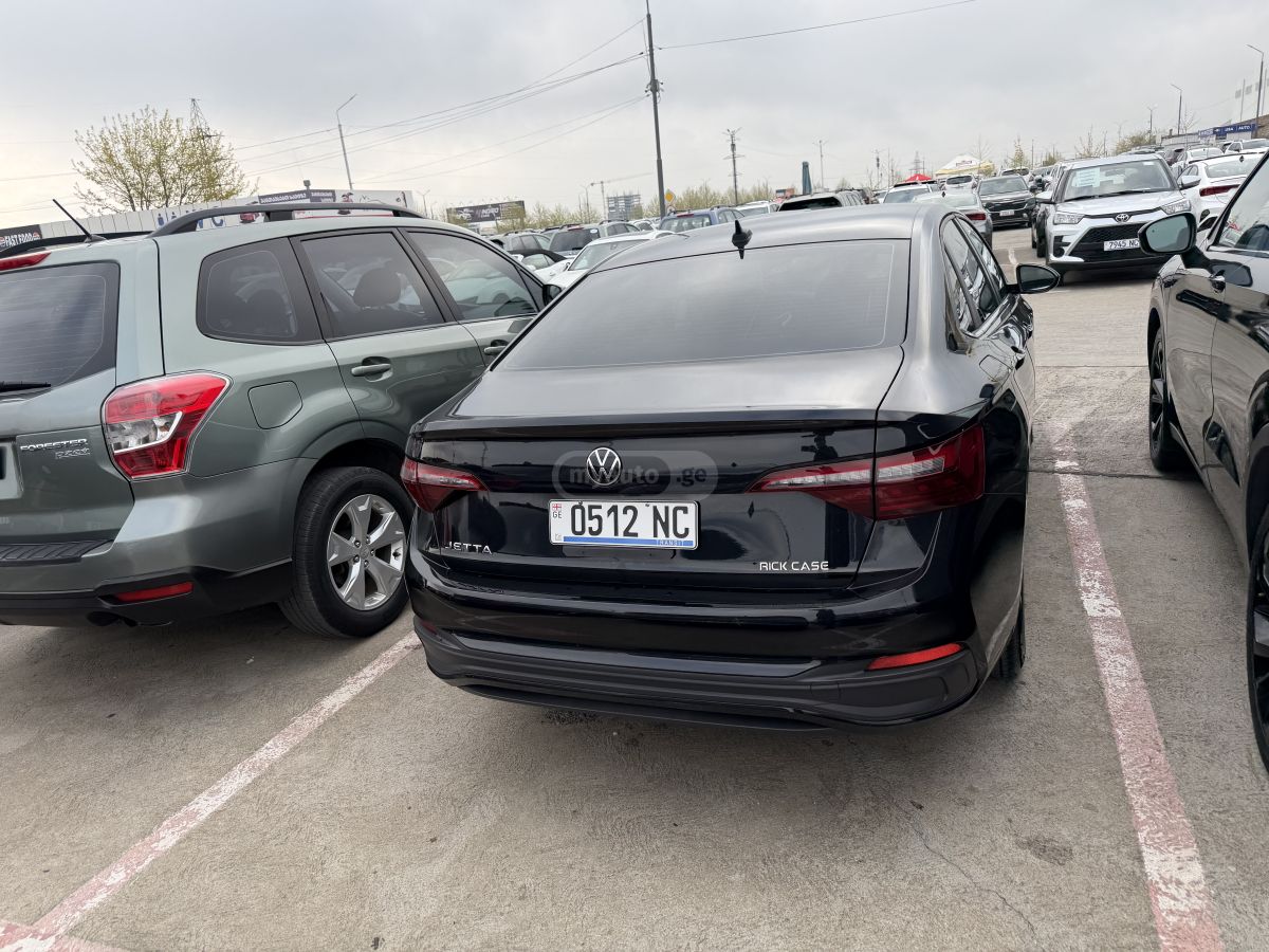 Volkswagen Jetta - фото 5