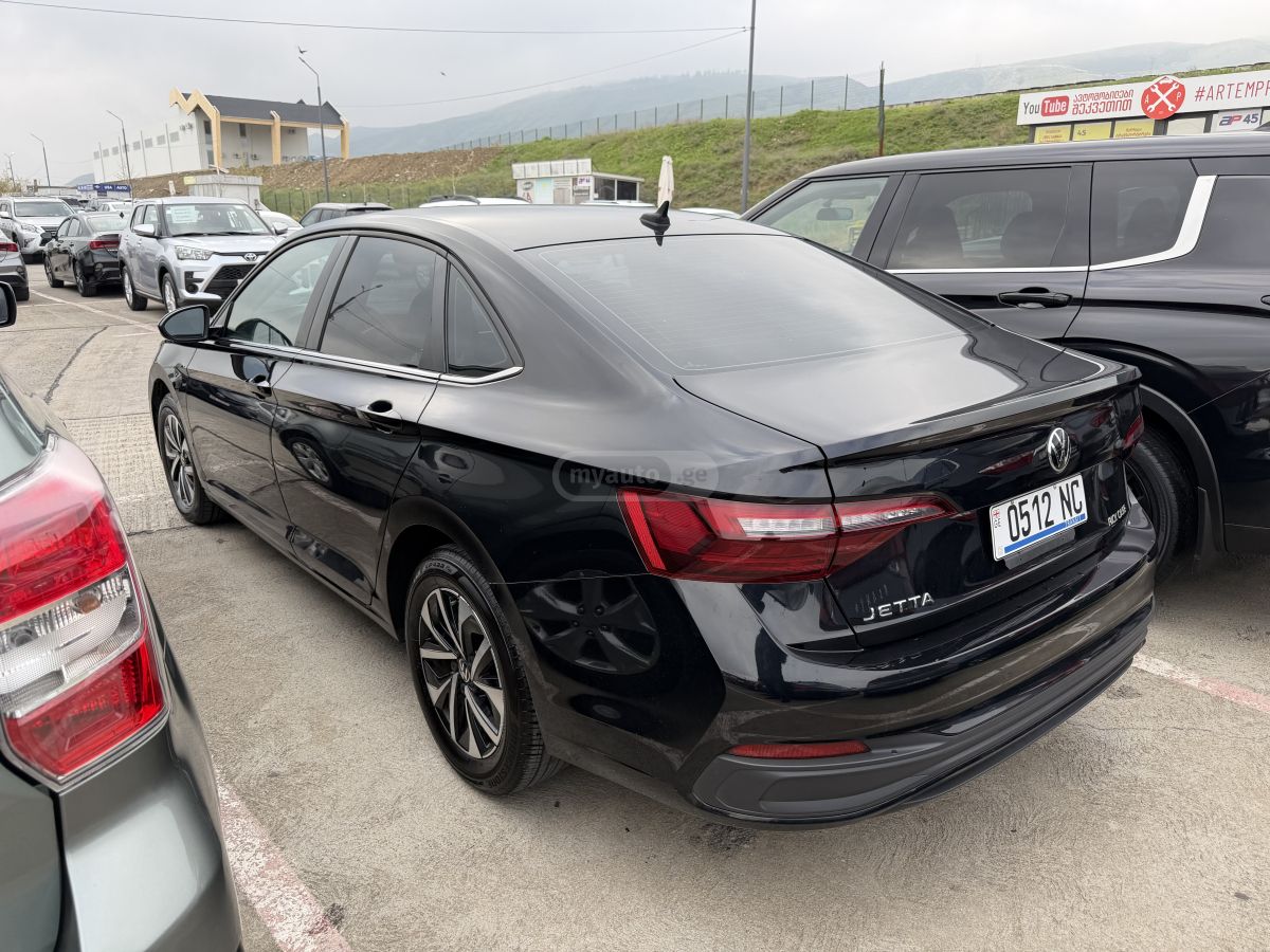 Volkswagen Jetta - фото 6
