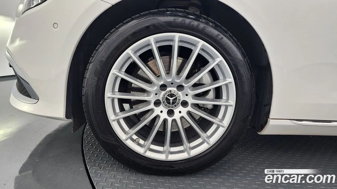 Mercedes-Benz E53 AMG - фото 5