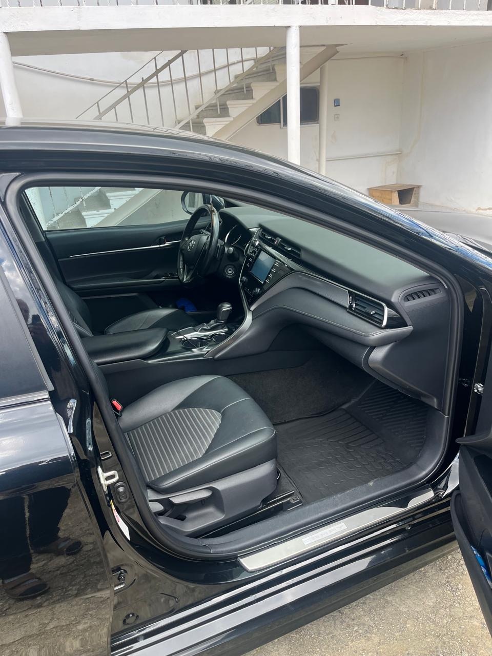 Toyota Camry - фото 4