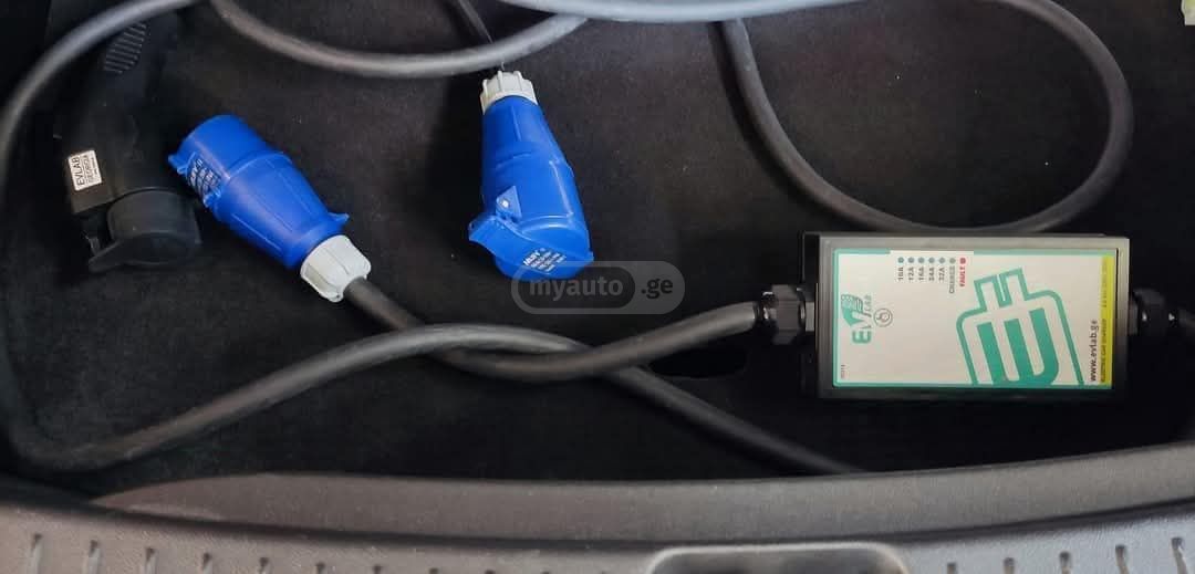 Chevrolet 1LT 4dr Wagon Automatic — миниатюра 7