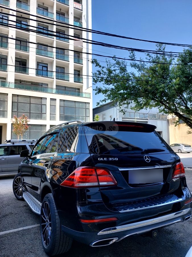 Mercedes-Benz GLE 350 - фото 1
