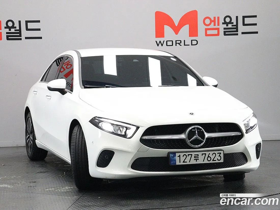 Mercedes-Benz A 45 AMG 2022 — миниатюра 3