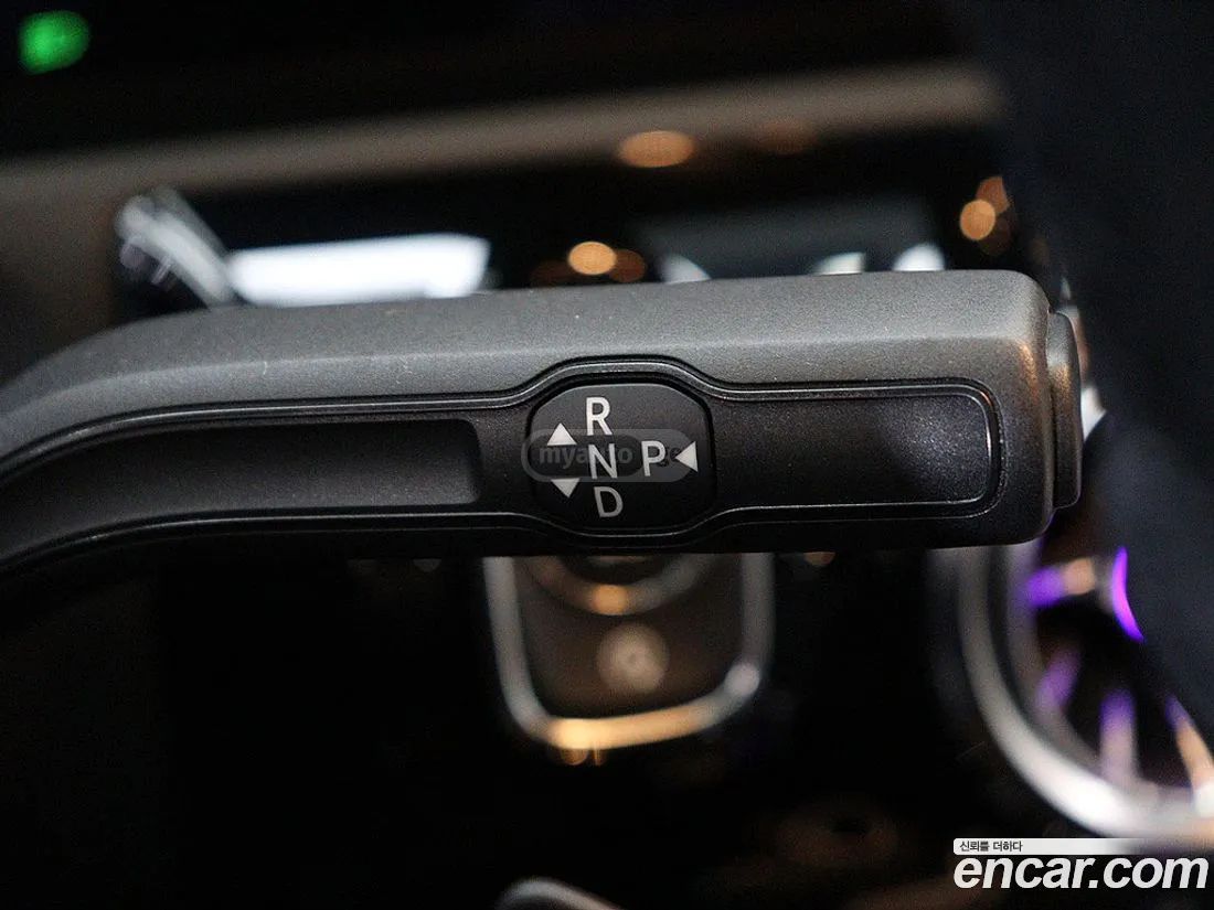 Mercedes-Benz A 45 AMG 2022 — миниатюра 9