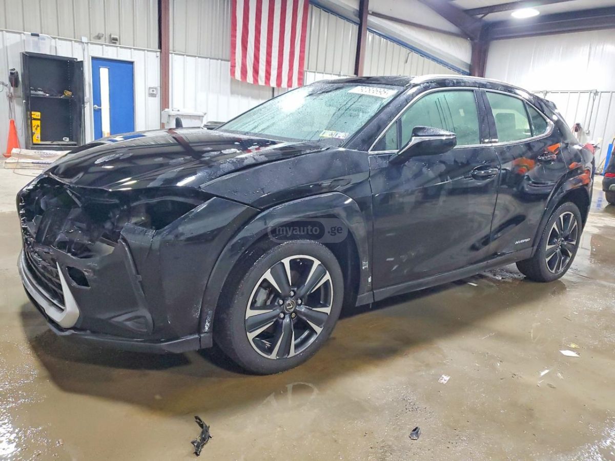 Lexus UX - фото 1
