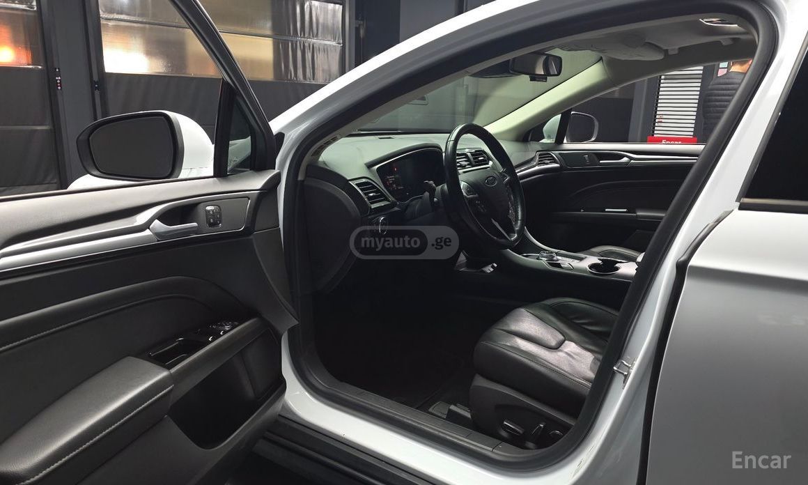 Ford Mondeo 2020 — миниатюра 8