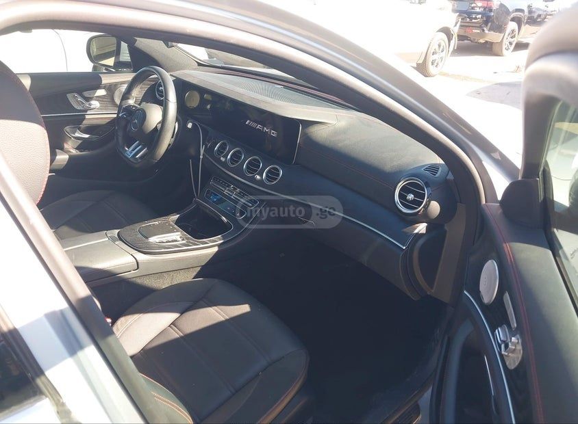 Mercedes-Benz E53 AMG - фото 3