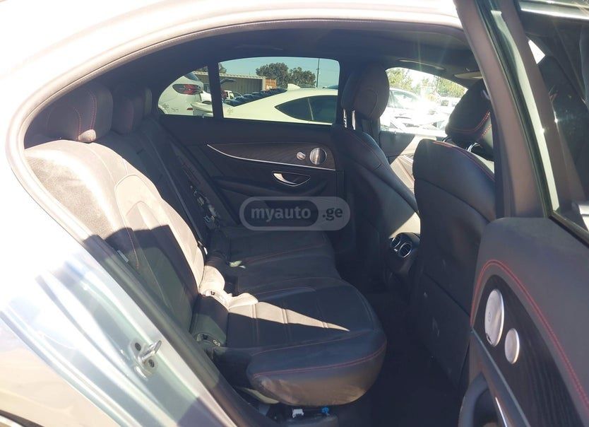 Mercedes-Benz E53 AMG - фото 4