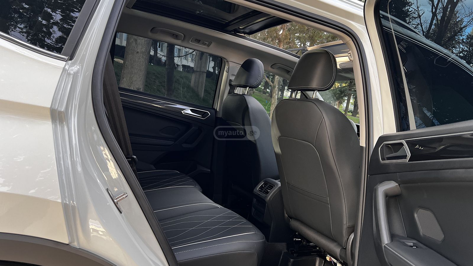 Volkswagen Tiguan - фото 14