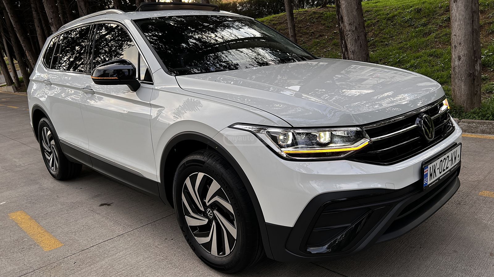 Volkswagen Tiguan - фото 9