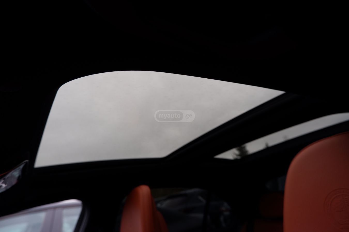 Mercedes-Benz C 63 AMG - фото 10