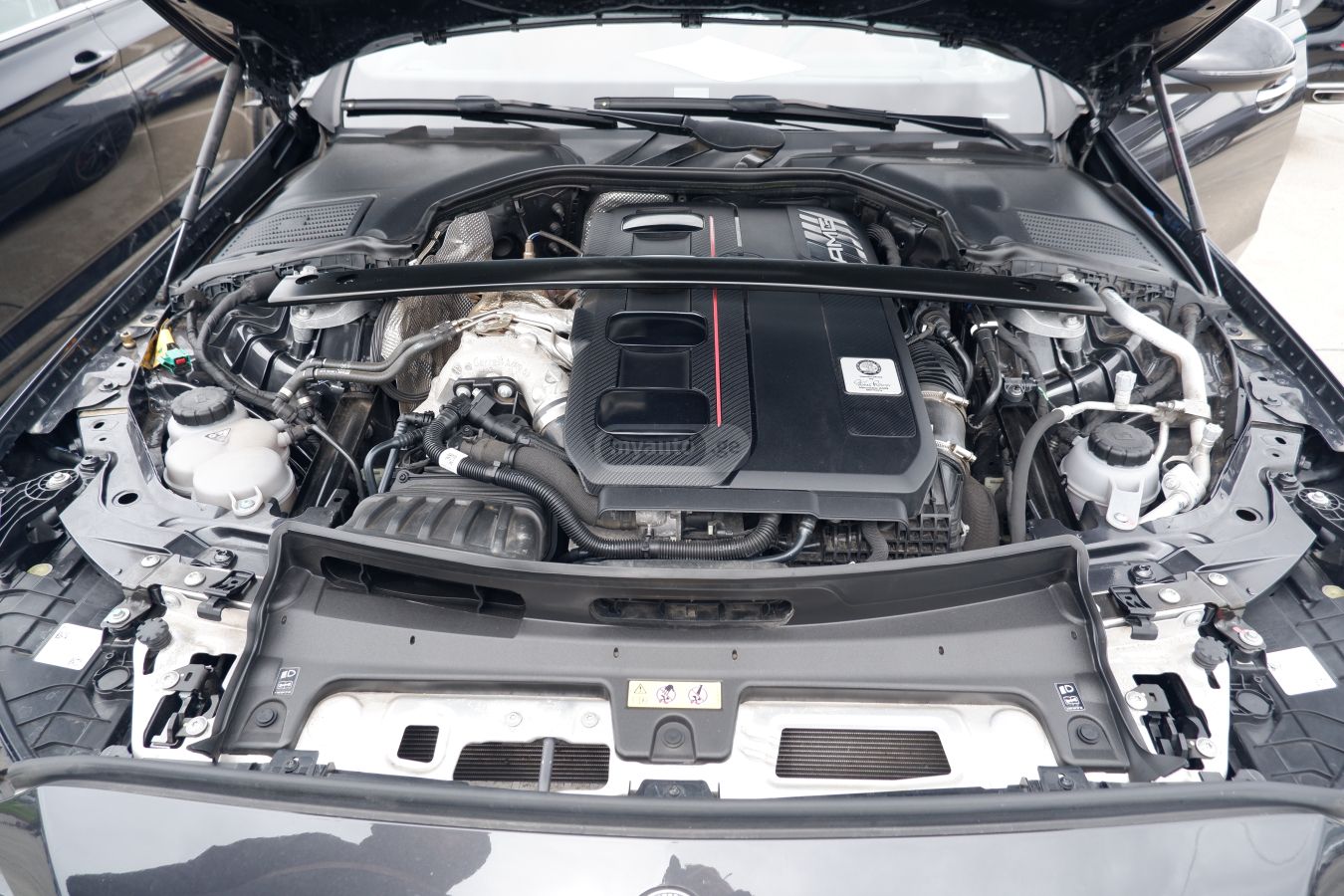 Mercedes-Benz C 63 AMG - фото 14