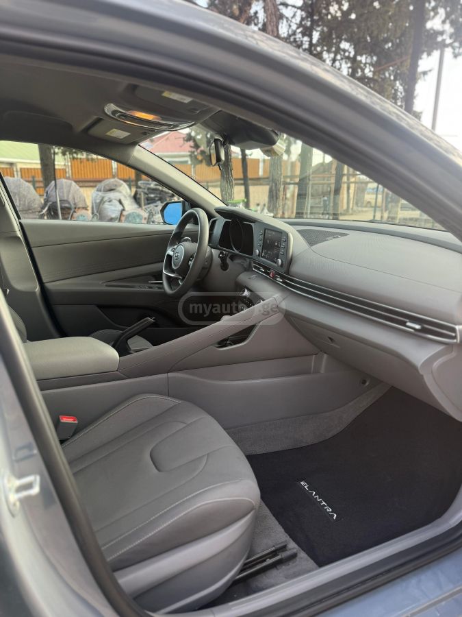 Hyundai Elantra - фото 10