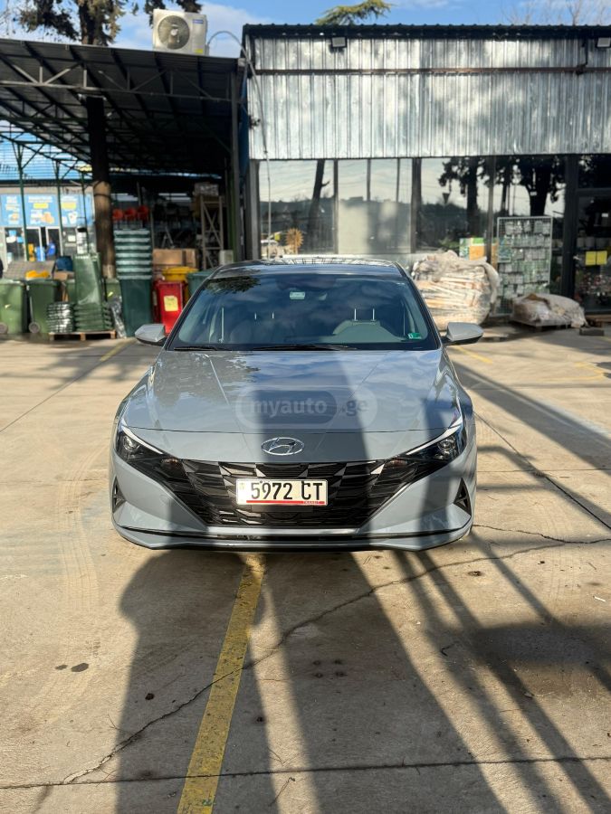 Hyundai Elantra - фото 2