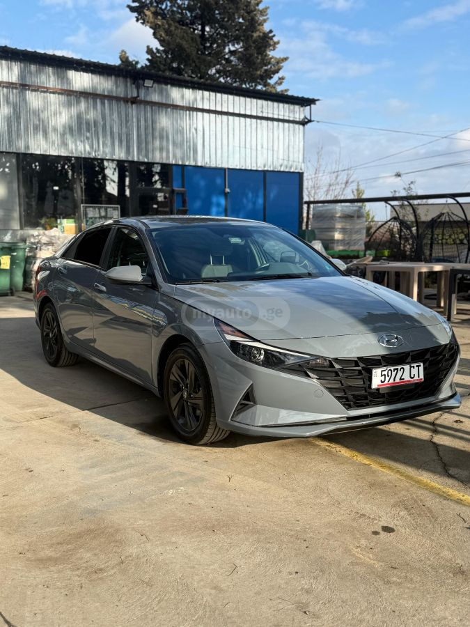 Hyundai Elantra - фото 4