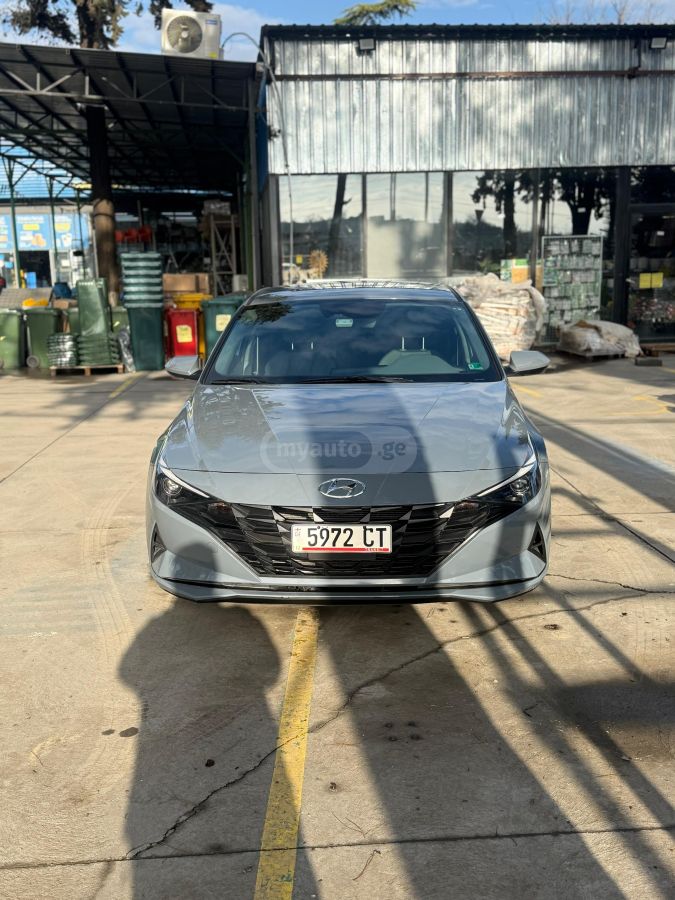 Hyundai Elantra - фото 5