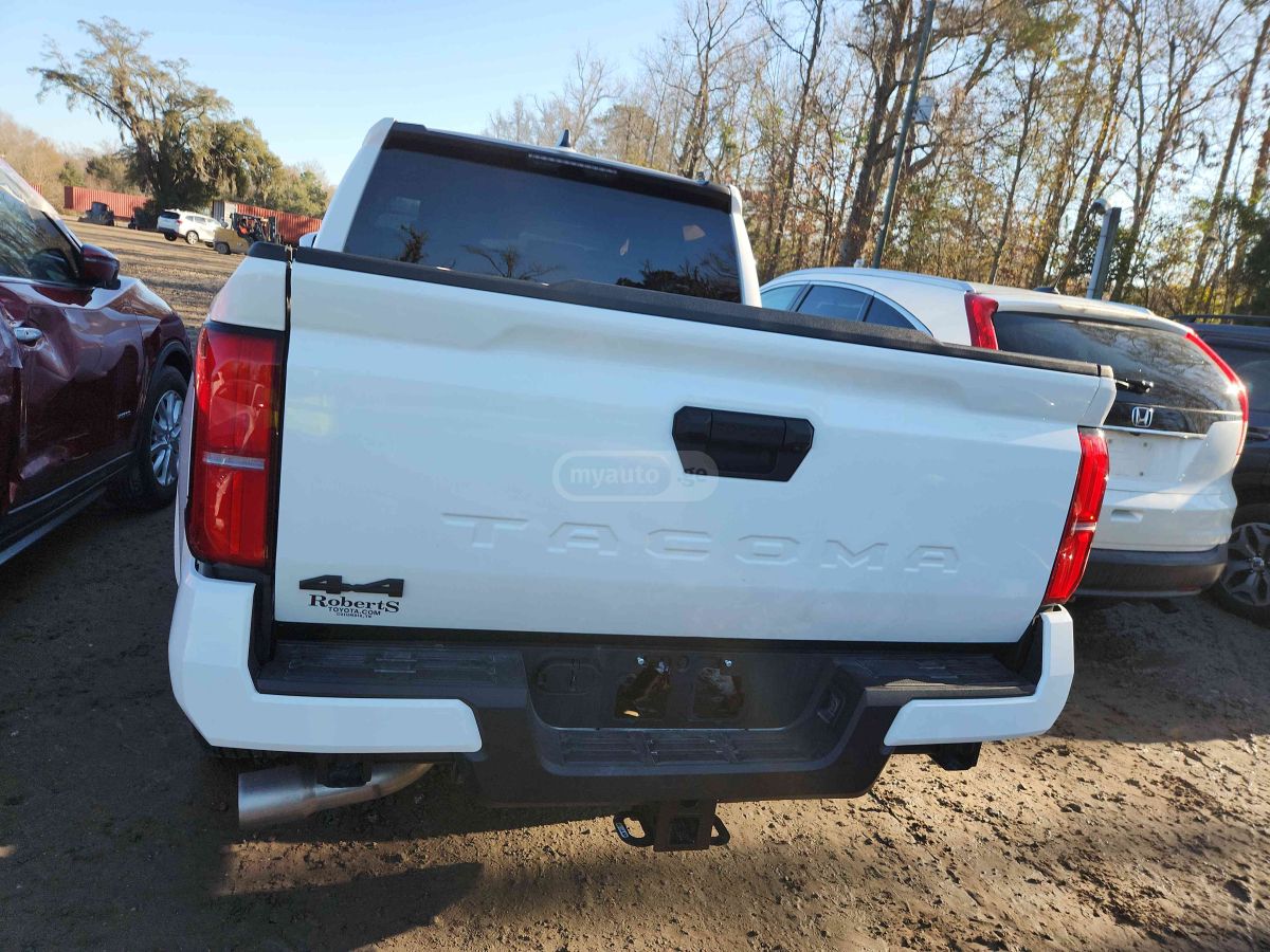 Toyota Tacoma SR 5 2025 — миниатюра 15