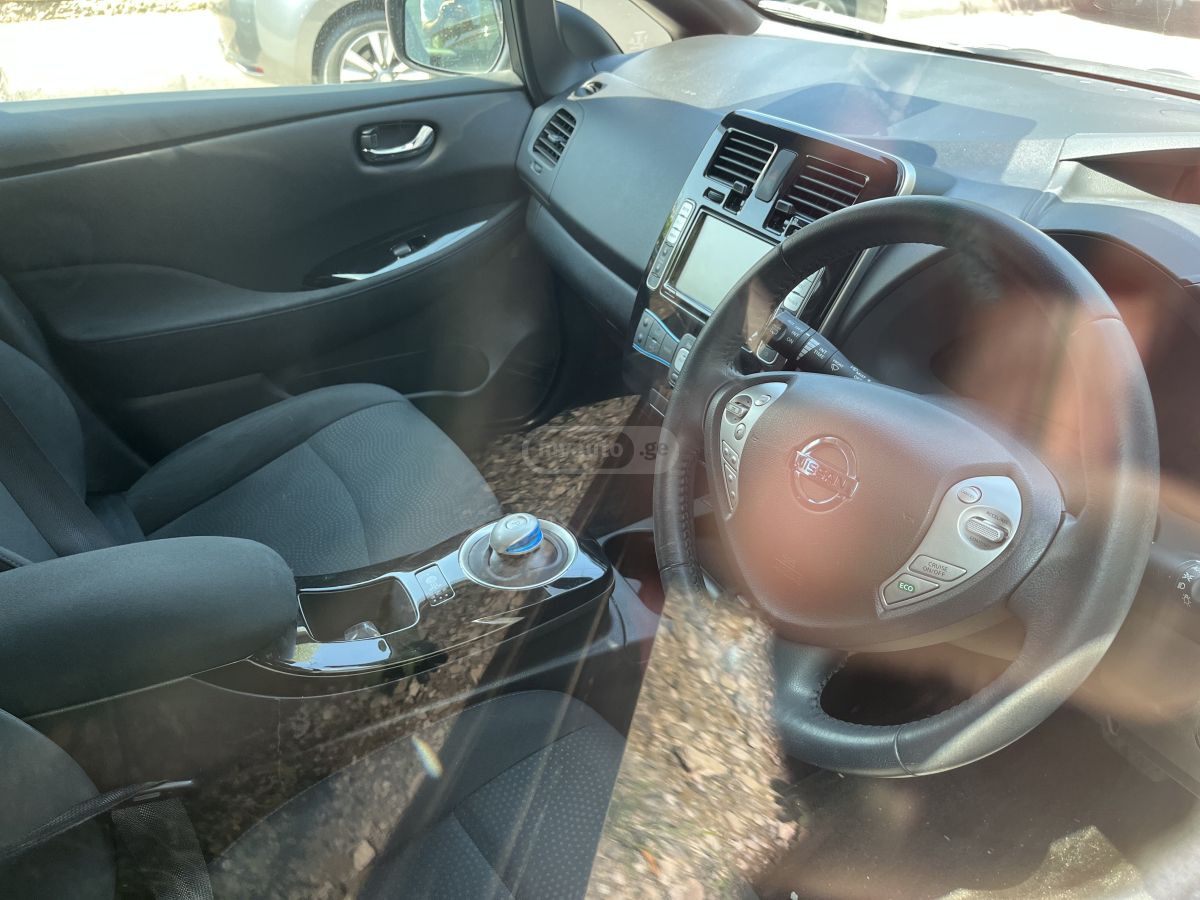 Nissan Leaf - фото 4