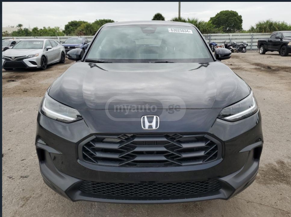 Honda HR-V - фото 1