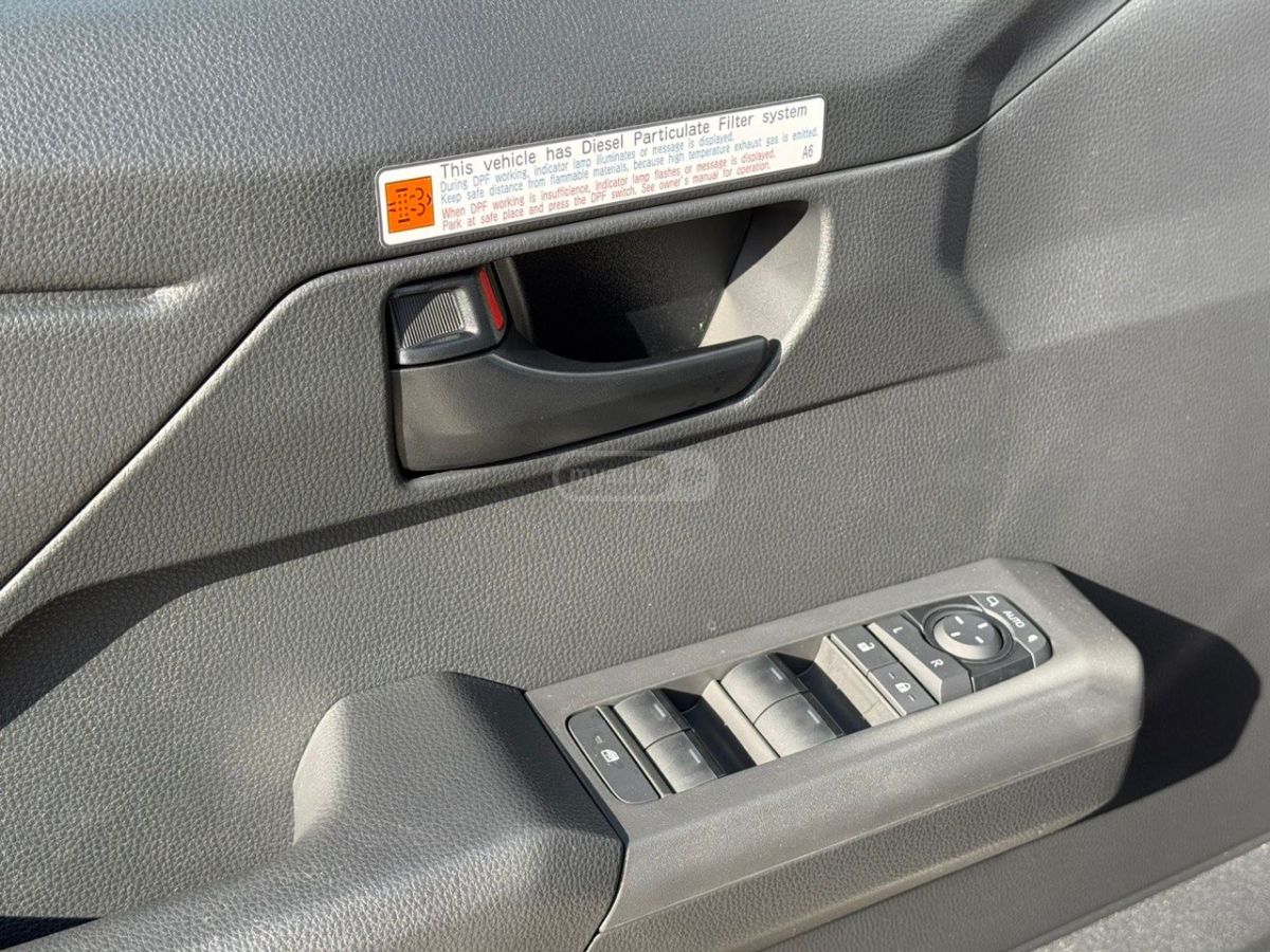 Toyota Hilux 2026 — миниатюра 12