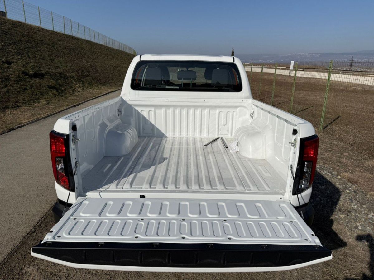 Toyota Hilux 2026 — миниатюра 13