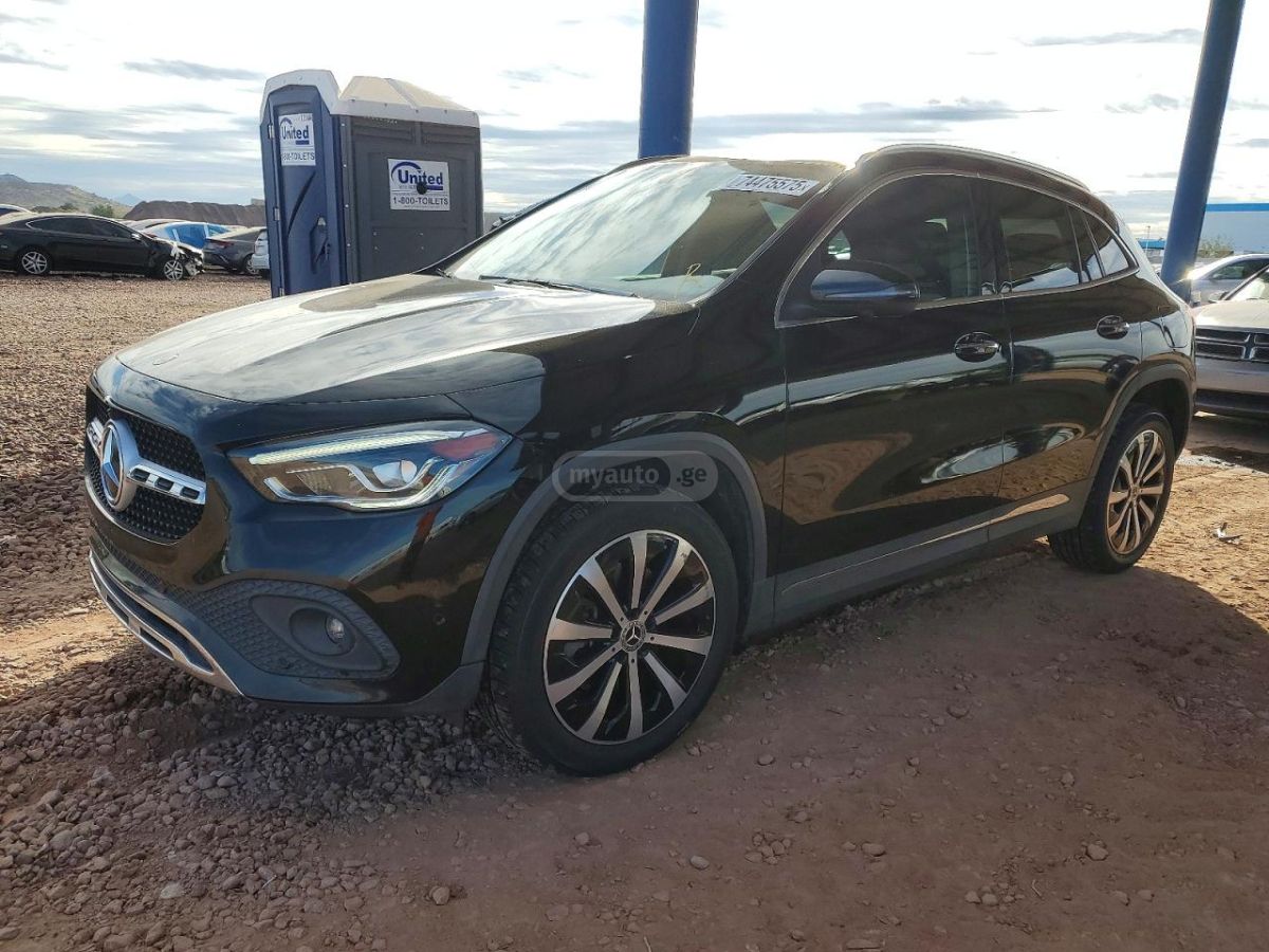 Mercedes-Benz GLA 250 - фото 1