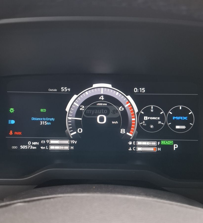 Toyota Sequoia - фото 6