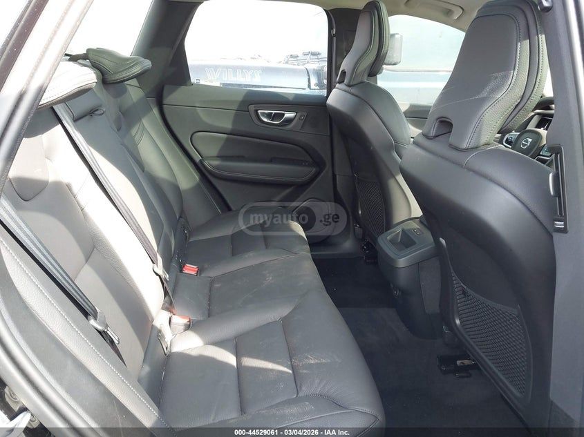 Volvo XC 60 2025 — миниатюра 7