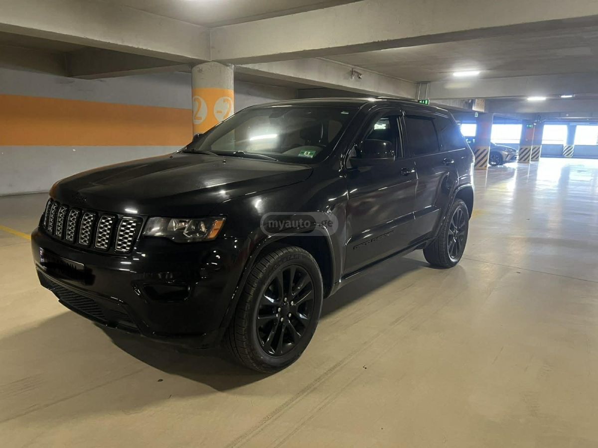 Jeep Grand Cherokee - фото 1