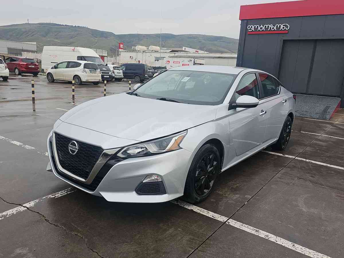 Nissan Nissan Altima — миниатюра 1