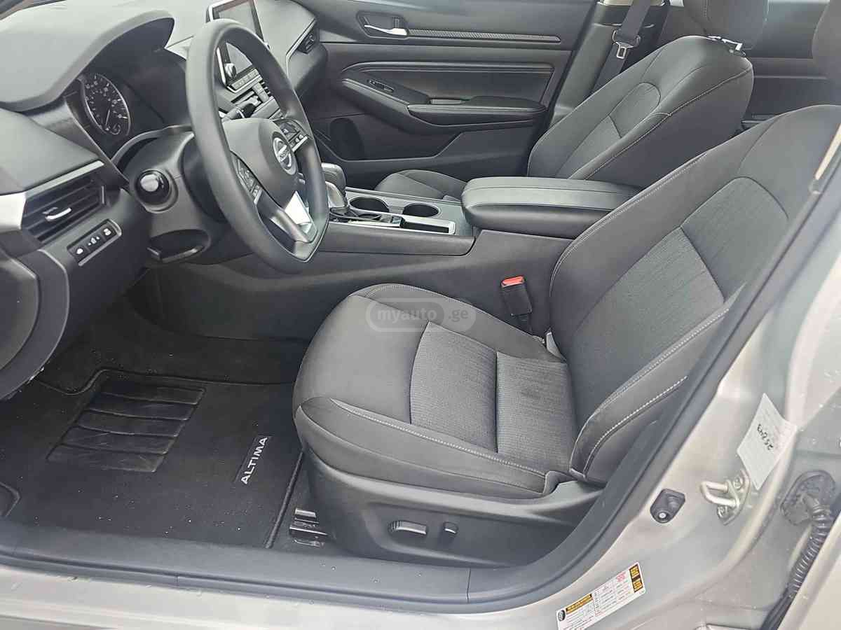 Nissan Nissan Altima — миниатюра 10