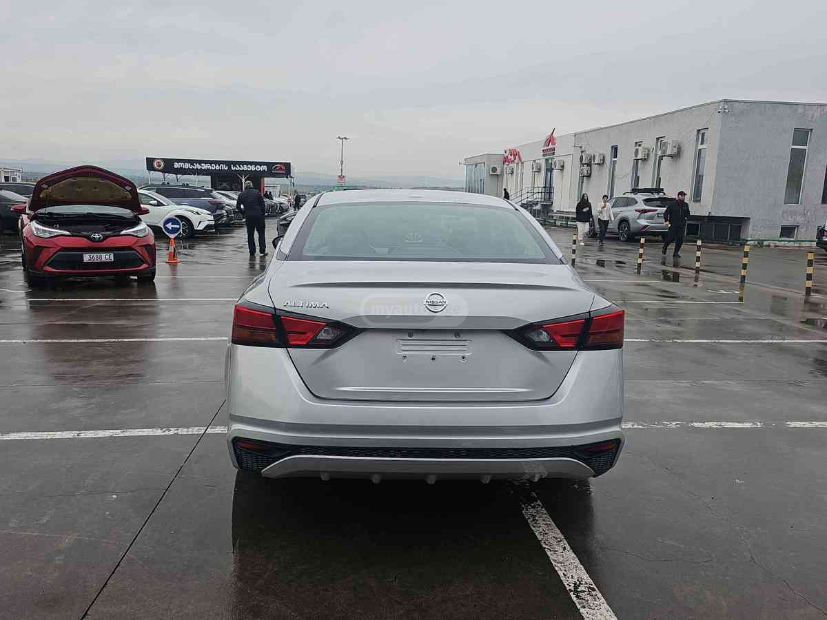 Nissan Nissan Altima — миниатюра 5