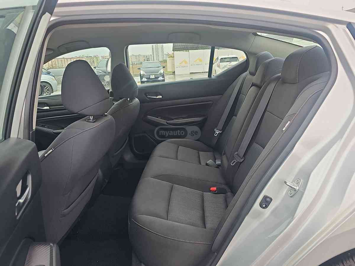 Nissan Nissan Altima — миниатюра 7