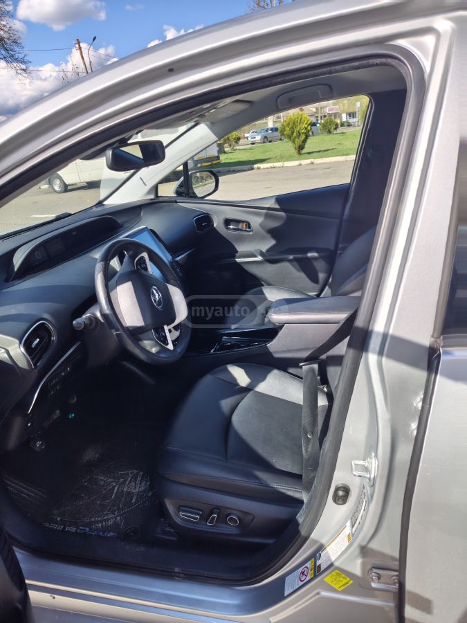 Toyota Prius - фото 7
