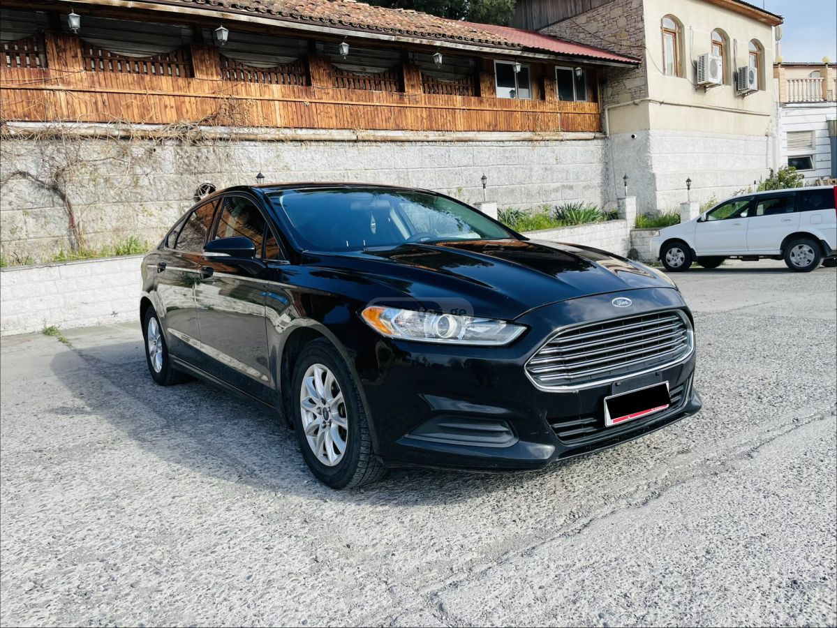 Ford Fusion - фото 1
