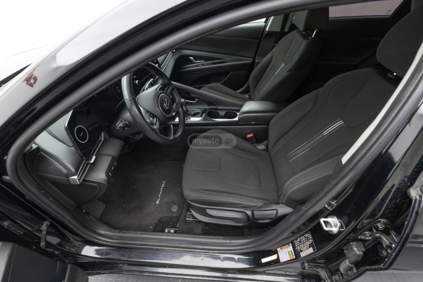 Hyundai Elantra - фото 13