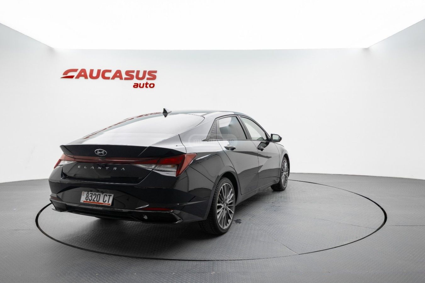 Hyundai Elantra - фото 6
