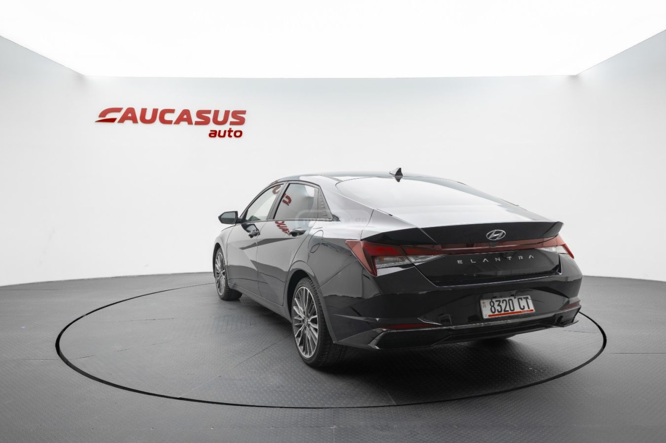 Hyundai Elantra - фото 7