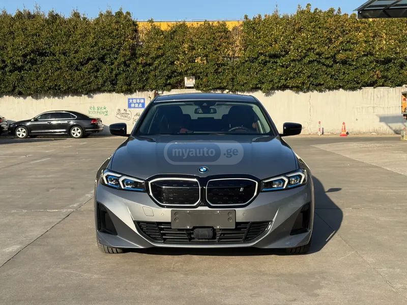 BMW I3 2023 — миниатюра 2