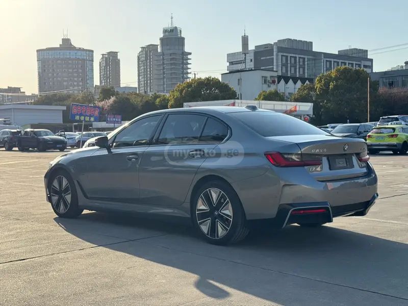 BMW I3 2023 — миниатюра 5