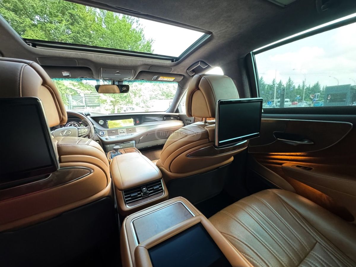 Lexus LS 500 h 