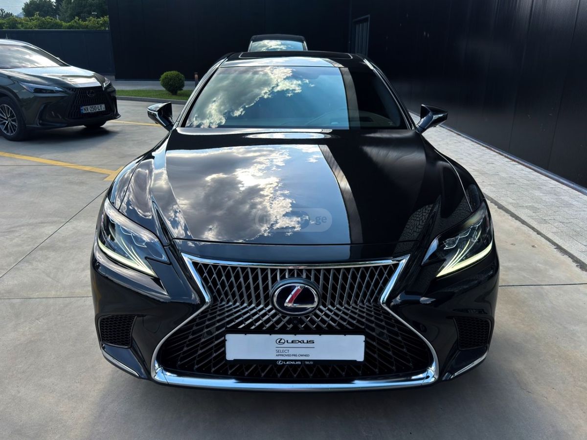 Lexus LS 500 h 