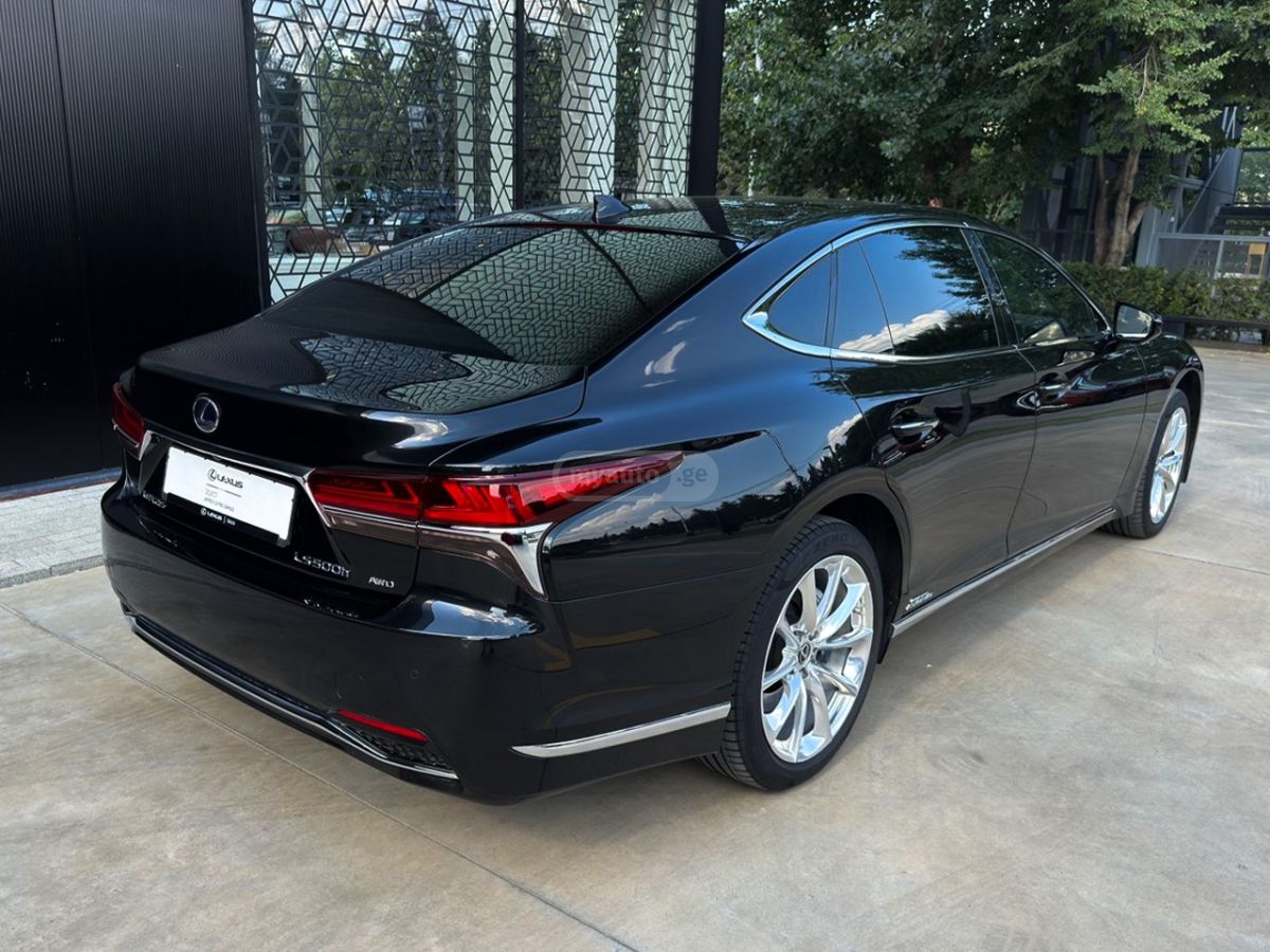 Lexus LS 500 h 