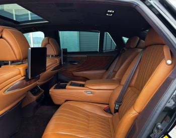 Lexus LS 500 h 
