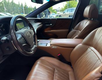 Lexus LS 500 h 