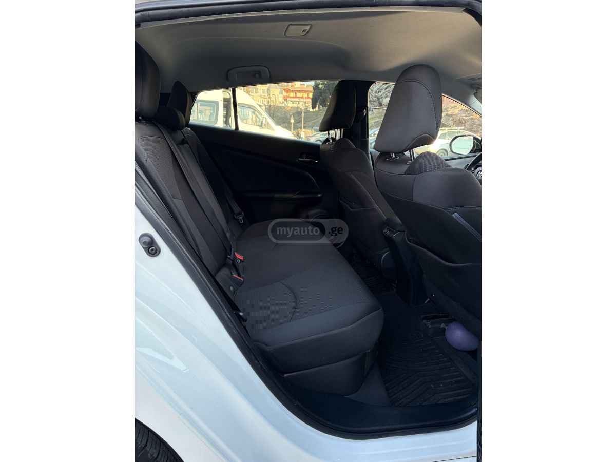 Toyota Prius - фото 8
