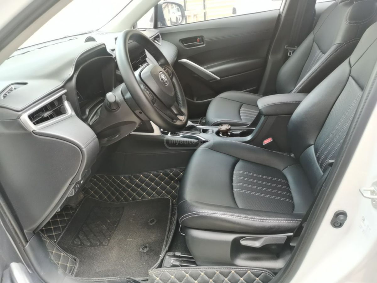 Toyota Corolla Cross - фото 10