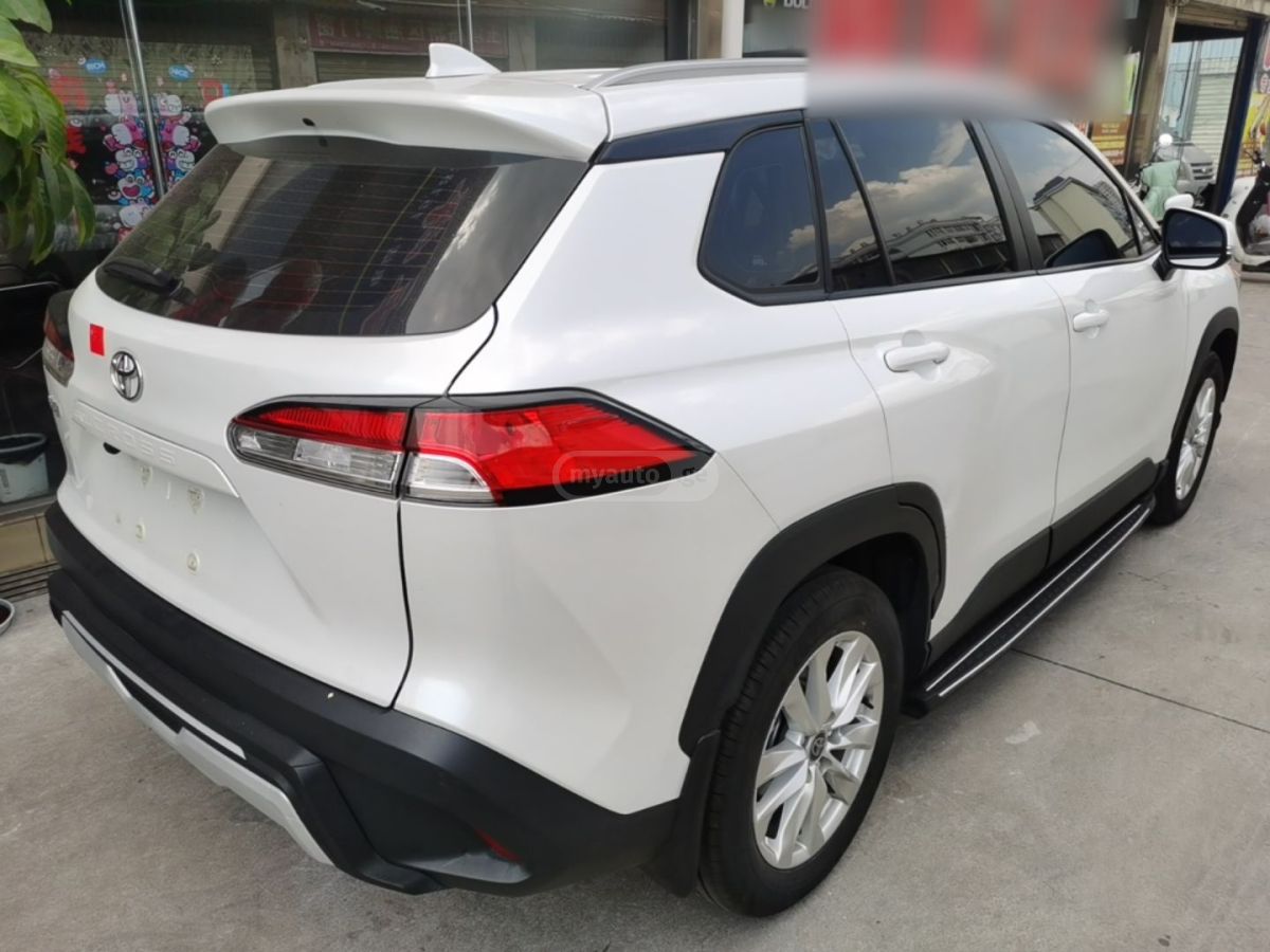 Toyota Corolla Cross - фото 2